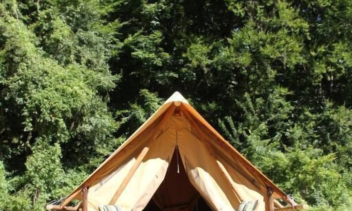Pierrefonds Cabin | Chez Tombivouac