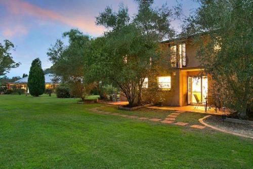 Pokolbin Apartment | Chez Vous Spa Villa 1