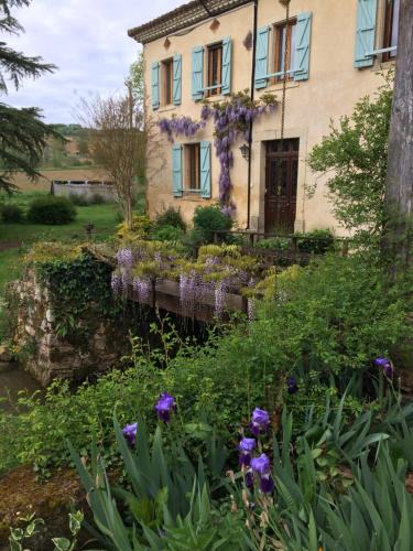 Samouillan Bed & Breakfast | ChezLeMoulin Bed and Breakfast