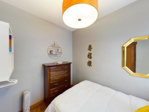 Berwyn Apartment | Chi-Town Hideout's