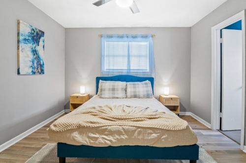 Hyde Park Apartment | Chic 1 BDR on Westheimer - 92 Walk Score - Free Parking - Free Wifi