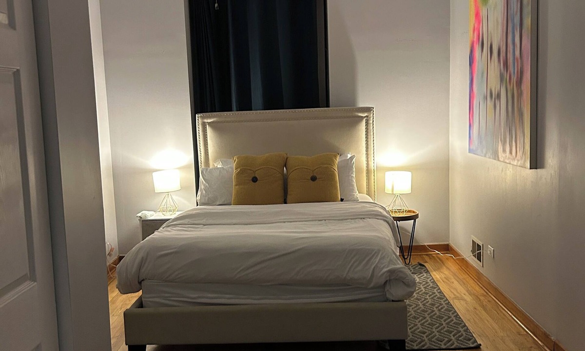 Douglas Apartment | Chic 1-bedroom apartment,15mims from downtown