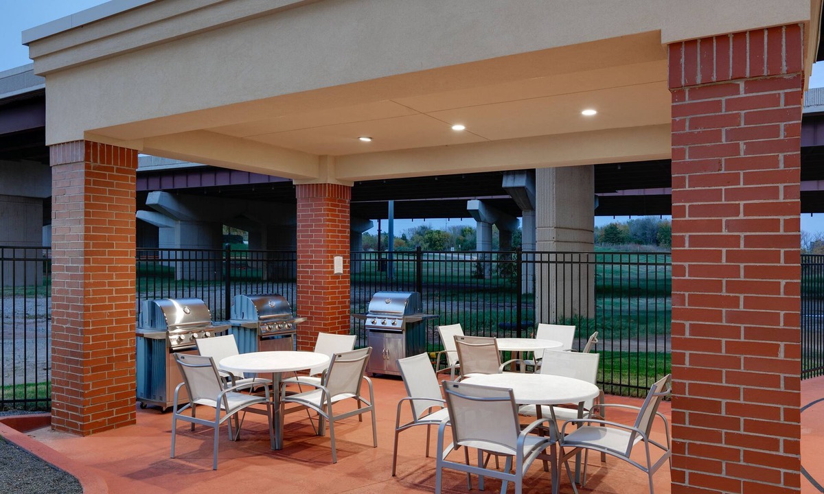 Central Oklahoma City Apartment | Chic 1BR Suite w/Kitchen | Pool + Daily Breakfast