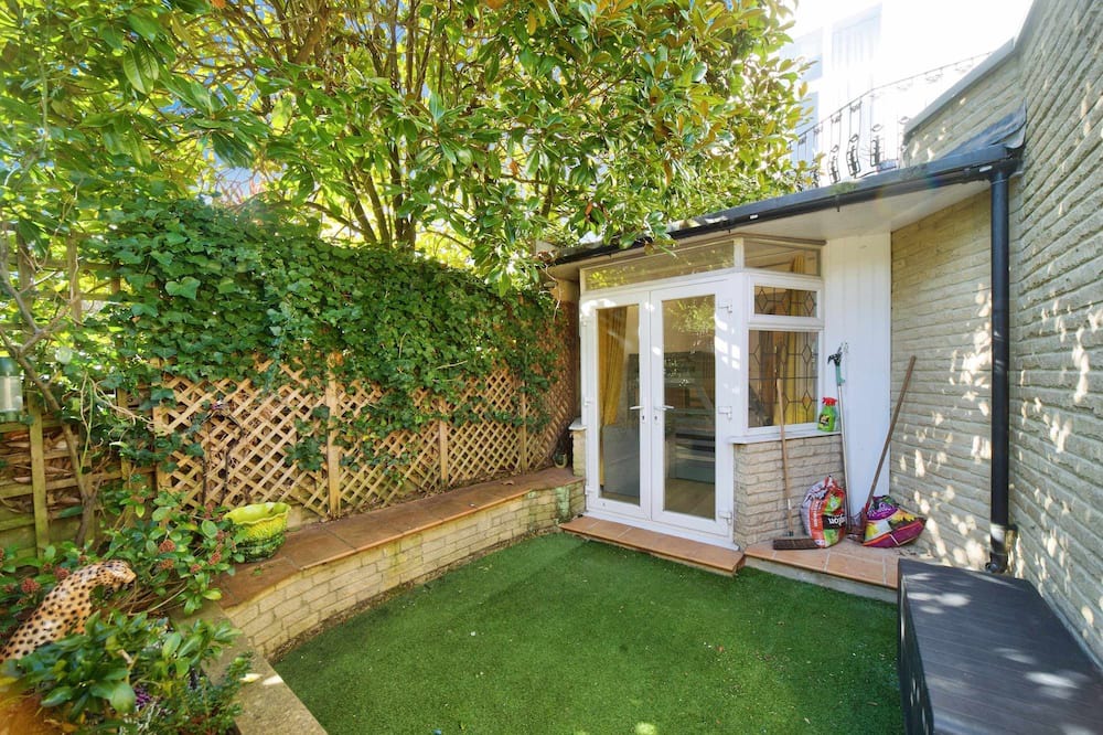 Camden Apartment | Chic 2BD Flat, 12 Mins from Hampstead Heath