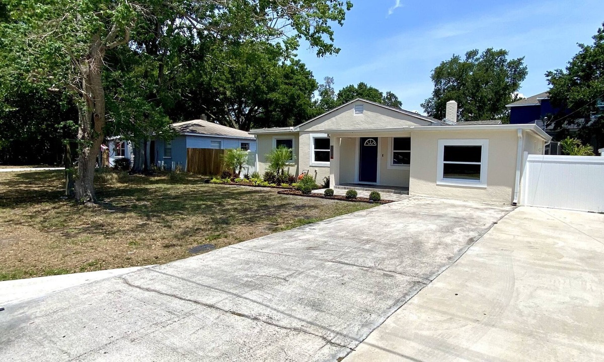 Ballast Point House | Chic 3bdrm 2bath Pool home in South Tampa!