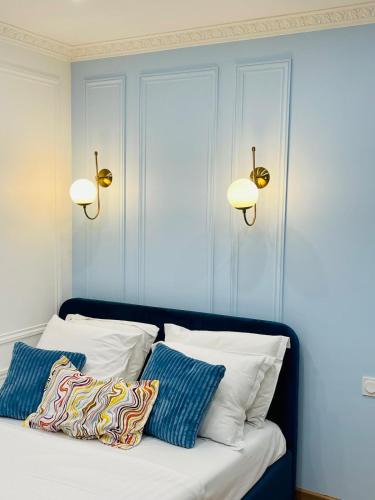 Ternes Apartment | Chic Apartment Arc de Triomphe-Champs Élysées
