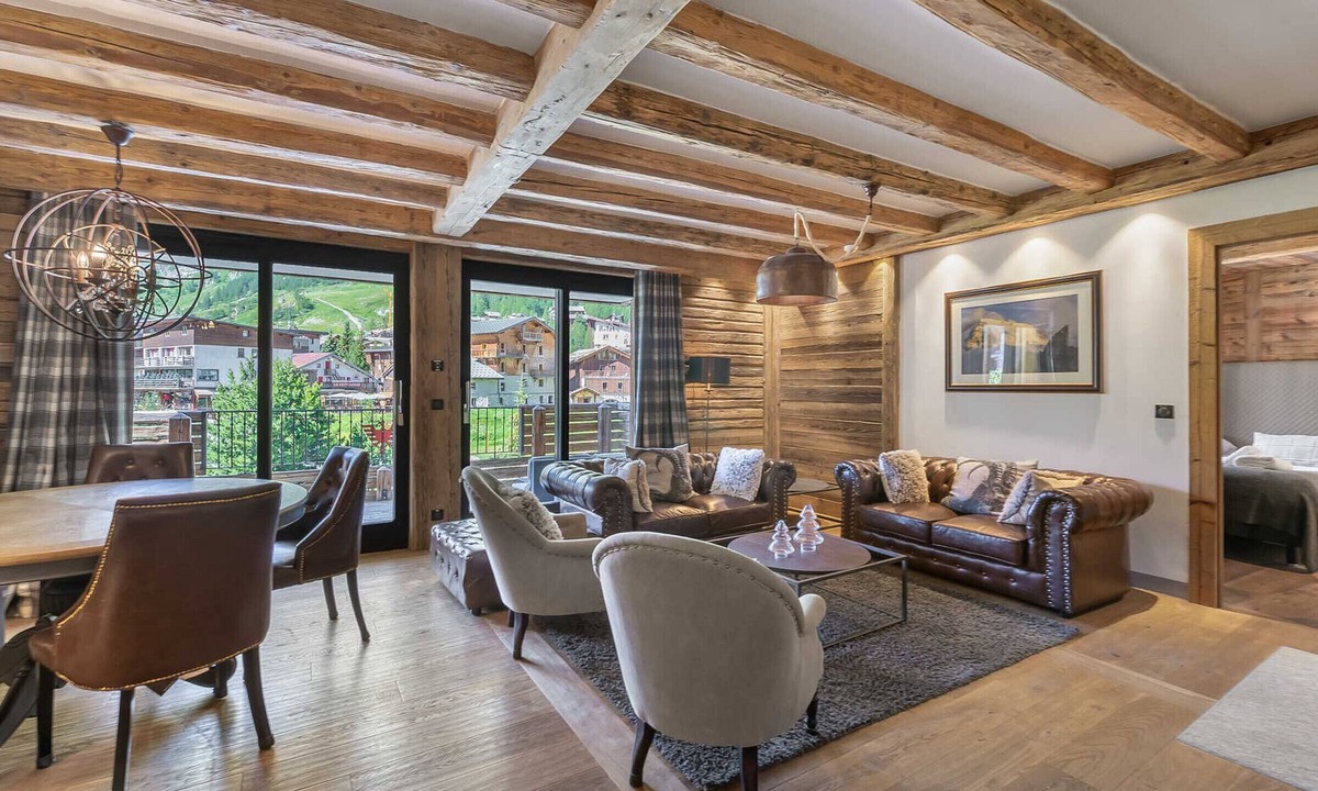 Val-d'Isere Apartment | Chic Apartment in Central Val d'Isère, Near Slopes - Panoramic Views, Sauna, Parking