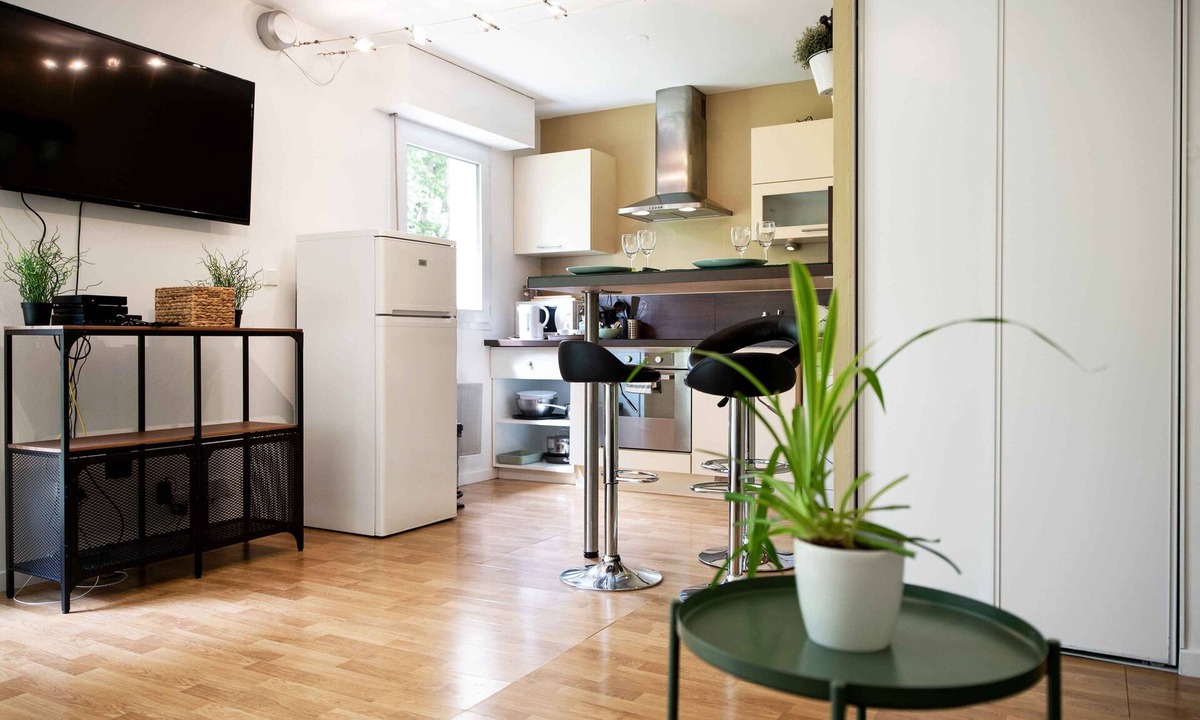 Saint-Gregoire Apartment | Chic apartment with terrace