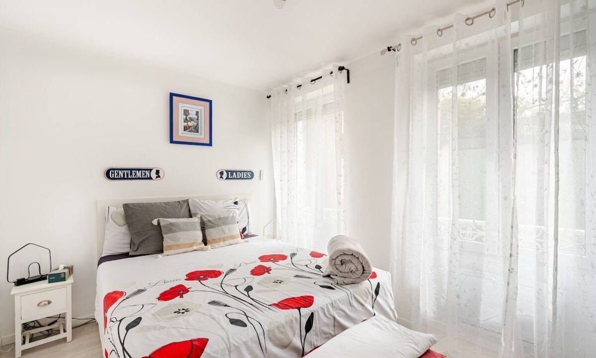 Louvres Apartment | Chic Apt Roissy CDG/Paris/Astérix/Parc Expo
