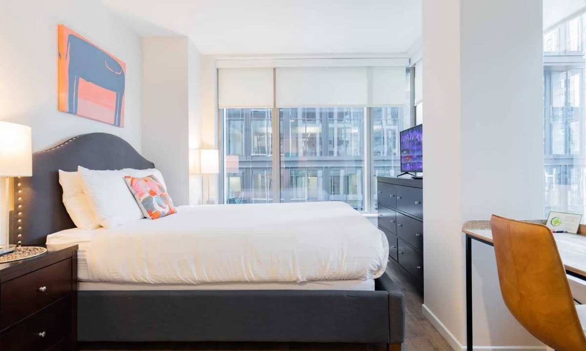 Seaport District Apartment | Chic Apt Seaport