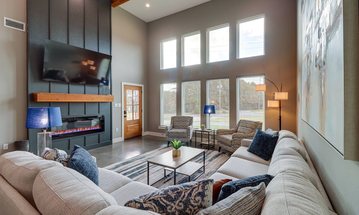 Higden House | Chic Arkansas Retreat w/Patio, Grill & Fire Pit!