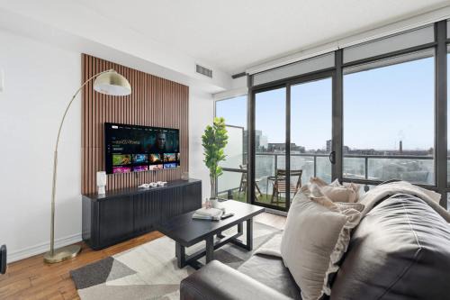 Bay Cloverhill Apartment | Chic Bay St Condo Skyline Views 55 TV