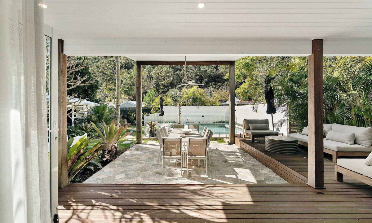 Patonga House | Chic Beach Cottage with Pool and Spa