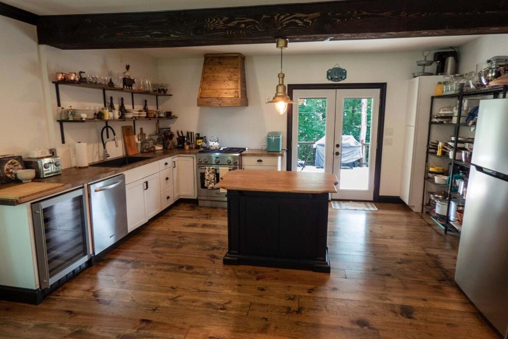 Harris House | Chic Catskills Farmhouse