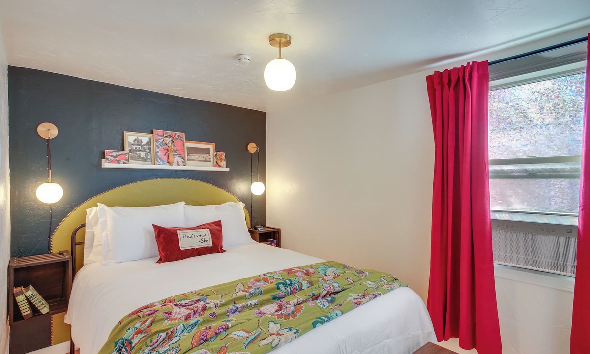Latah Valley Apartment | Chic, Central Spokane Apt for Couples & Solo Stays