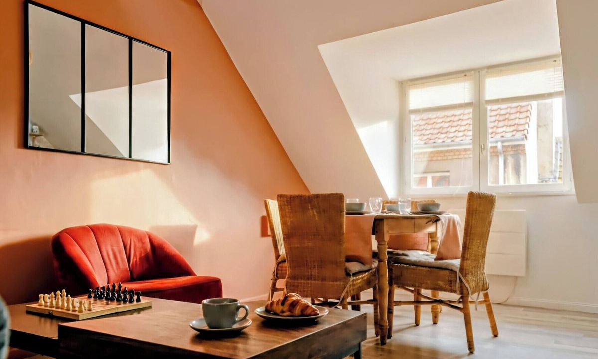 Dernier Sou Apartment | Chic Cocoon : 2 Bedrooms in Historic Center