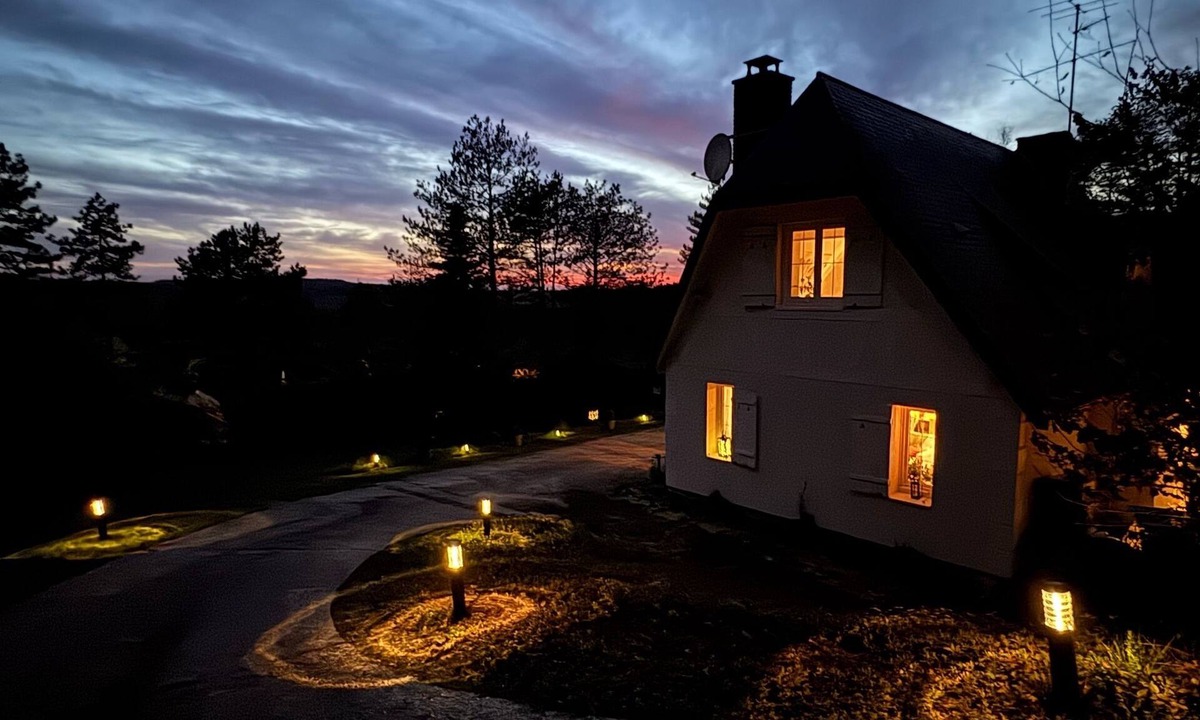 Treuzy-Levelay House | Chic country villa for 15 people with jacuzzi & reception room 1 hour from Paris