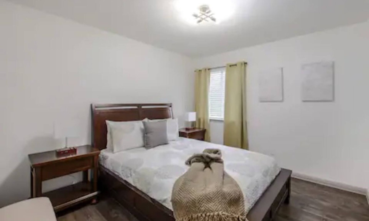 Heatherwilde House | Chic Cozy Home near Austin with Bonus Game Room, Near Kalahari