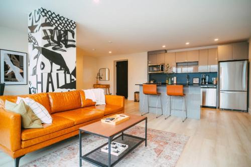 North End Apartment | Chic Cozy Retreat - 2BR - Stunning North End Views