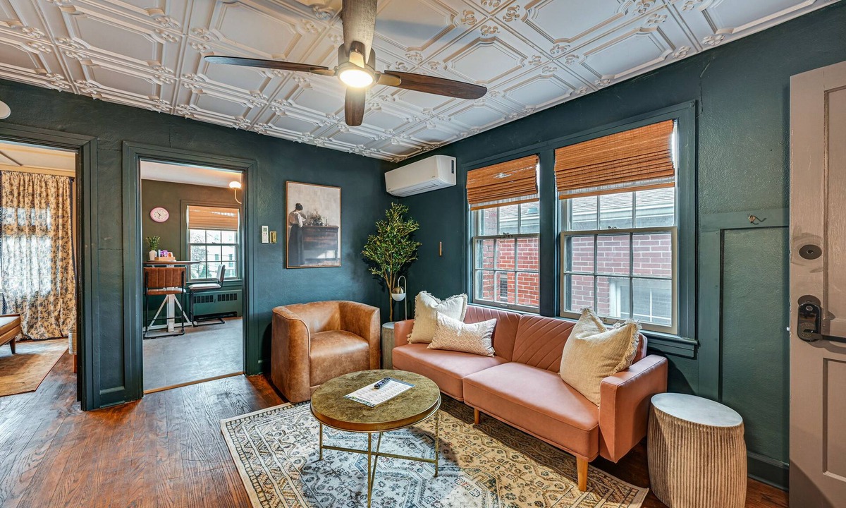 Elizabethtown Apartment | Chic Elizabethtown Apartment: Walk to Downtown!