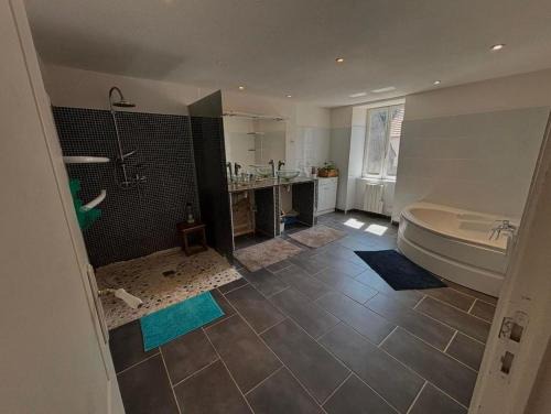 Montmarault House | Chic et relax