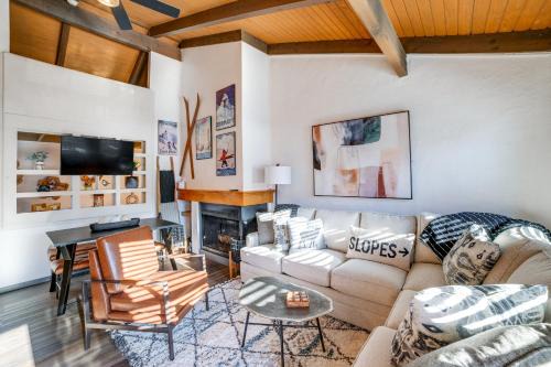 Blodgett Mills House | Chic Greek Peak Ski Resort Townhome w/Balconies!