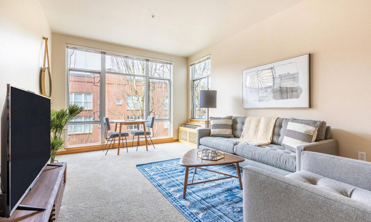 Pearl District Apartment | Chic Hillsboro Studio, by Blueground