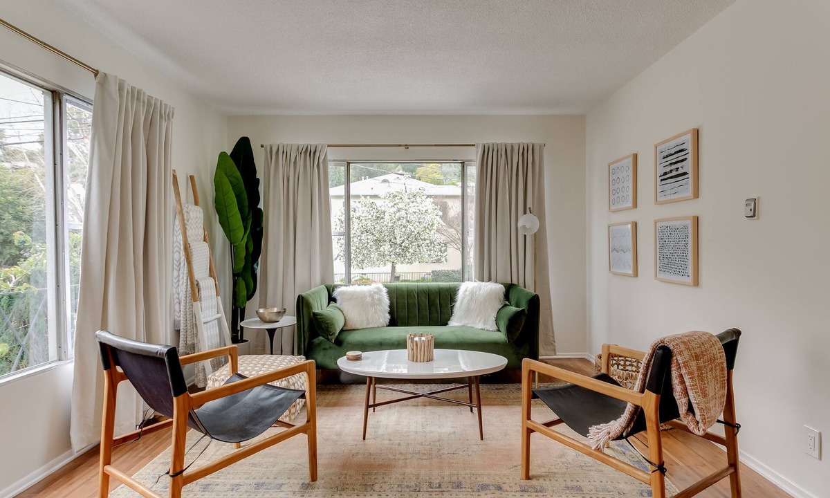 Beachwood Canyon Apartment | Chic Hollywood Hills Home