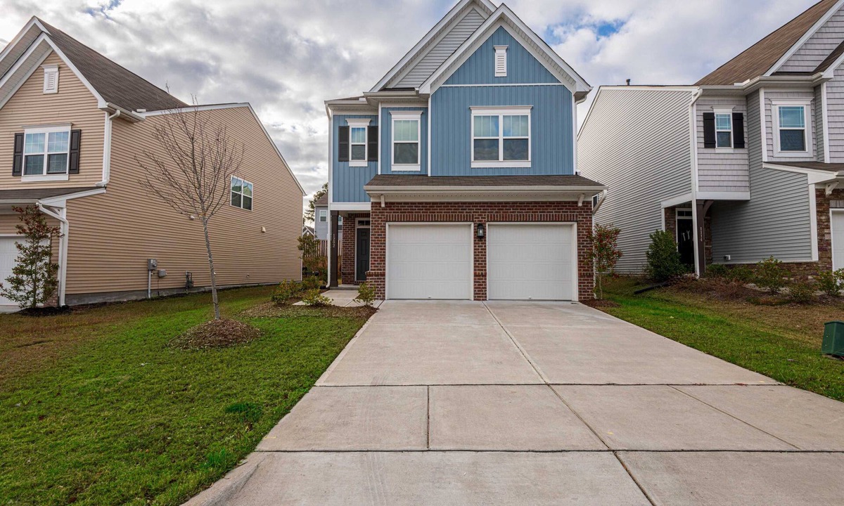 Durham House | Chic Home on Homecoming Way