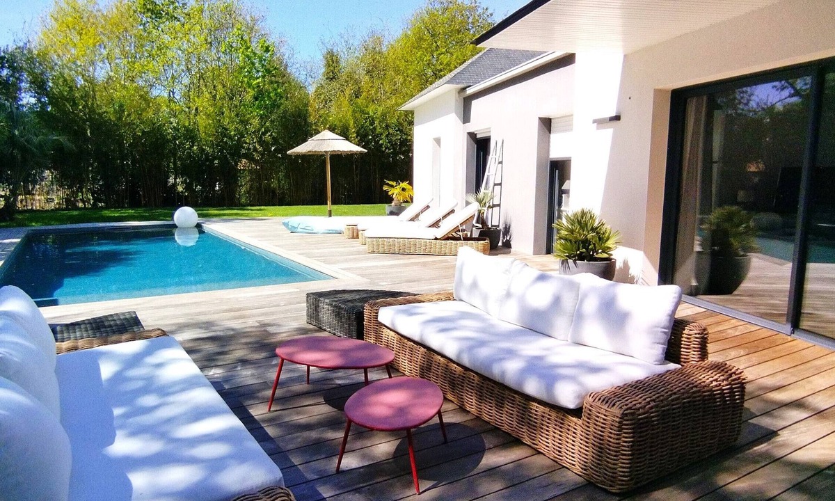 Saint-Marc-sur-Mer Villa | Chic&lounge villa with heated pool