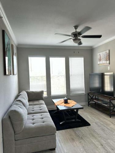 Egypt Apartment | Chic Magnolia 1BR Lake Conroe & Nature Trails