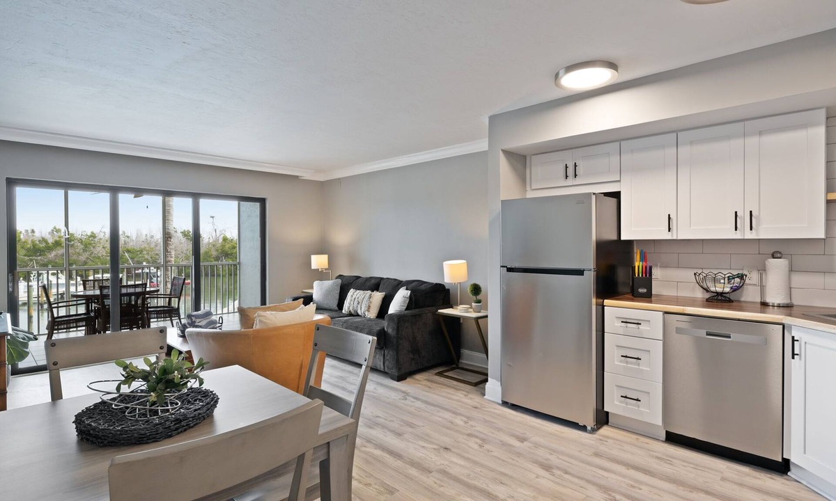 Captiva Condo | Chic Marina View Residence on Captiva Island