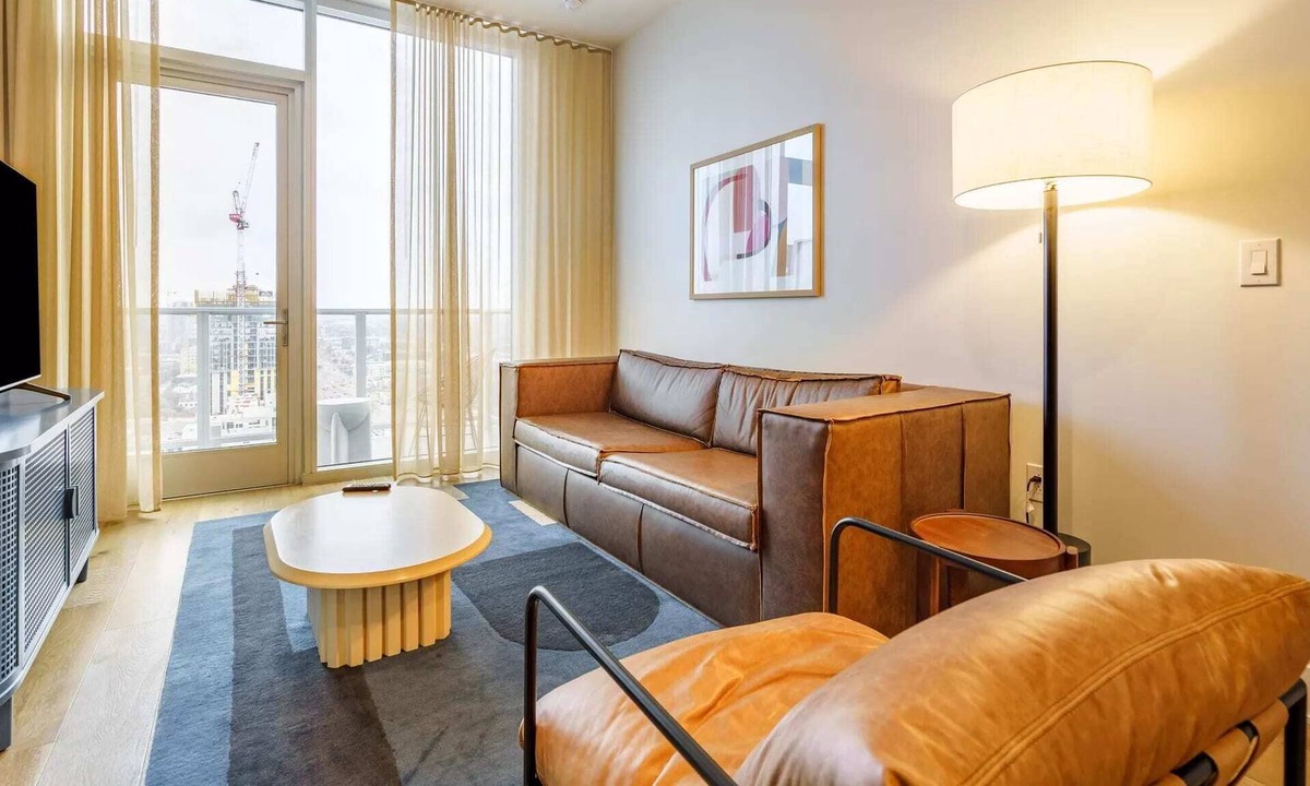 Rainey Street Historic District Apartment | Chic Natiivo I Stylish 1 bedroom apartment