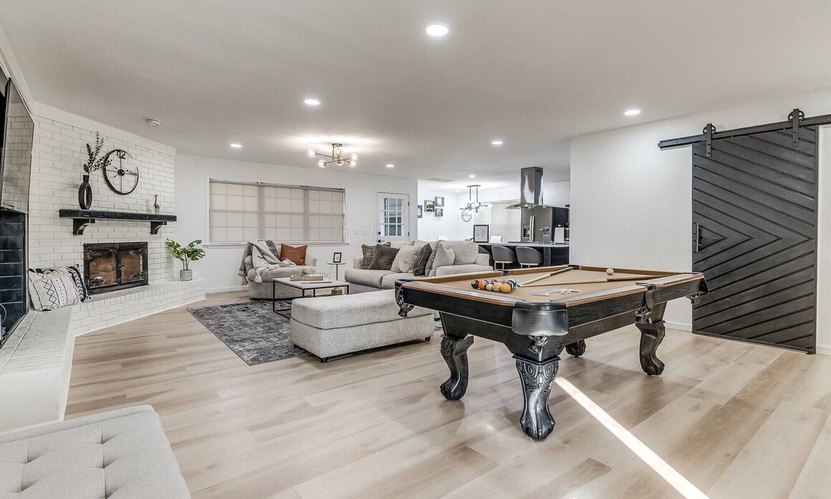 Oklahoma City House | Chic OKC Retreat Near Lake Hefner -Family Friendly