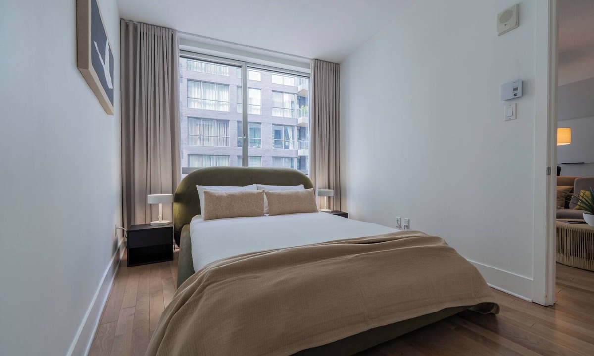 Ville-Marie Apartment | Chic old port retreat