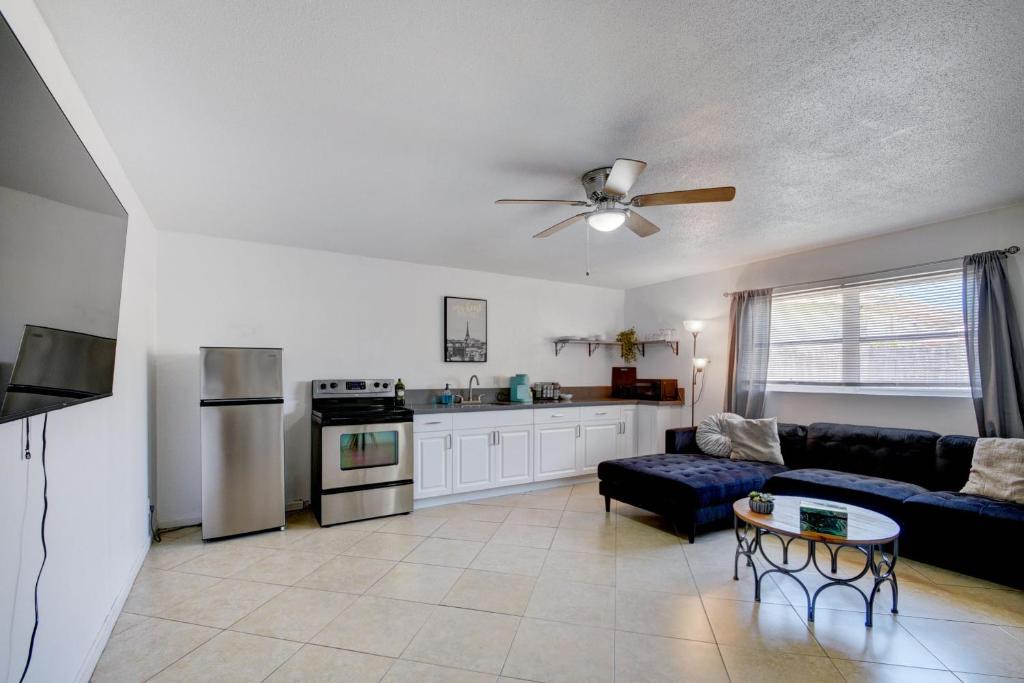 Boynton Beach House | Chic Paris Beach Getaway - 1mi to beach