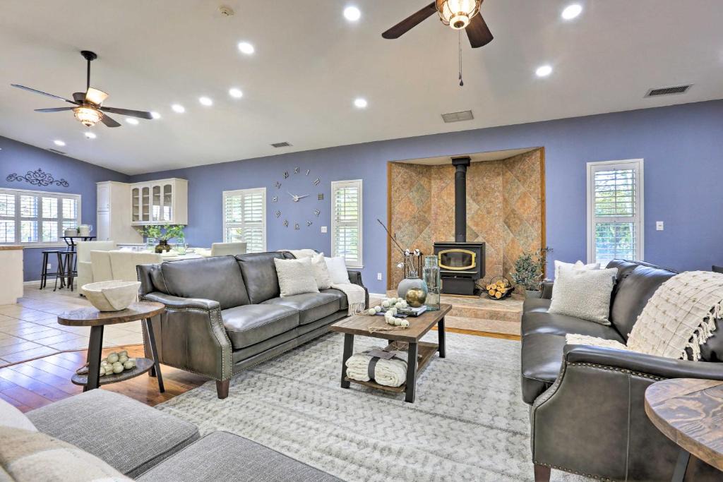 Winters House | Chic Ranch-Style Home on 33-Acre Walnut Ranch