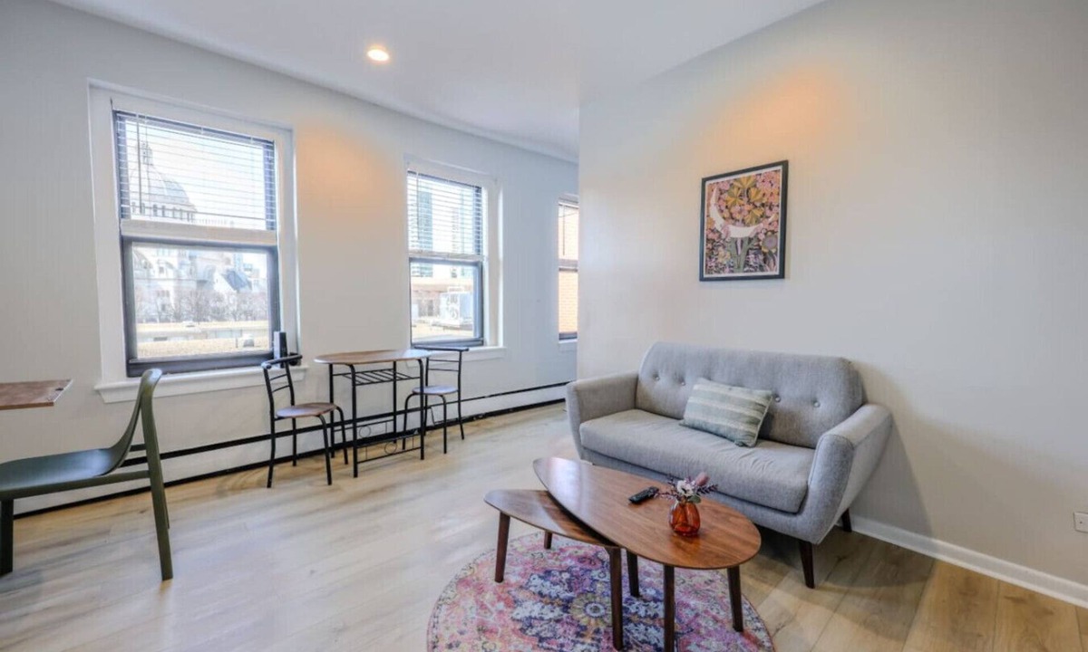 Prudential - St. Botolph Apartment | Chic South End Studio | Perfect for Nurses!
