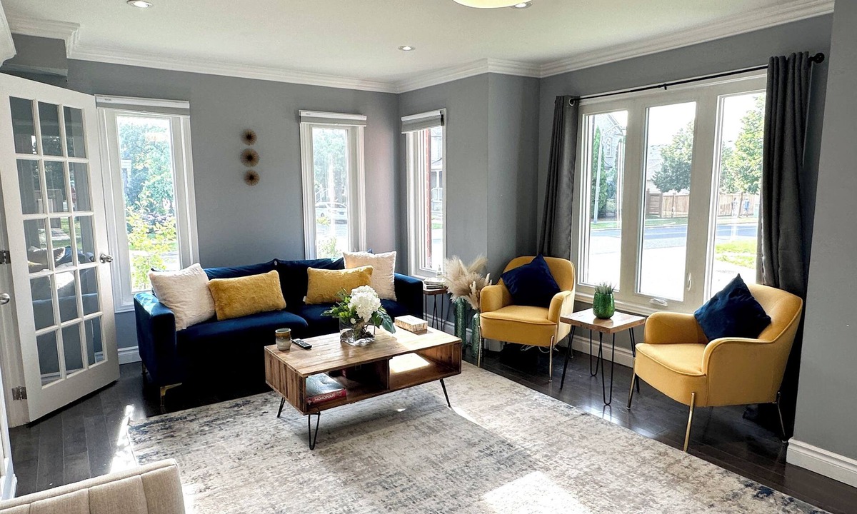 Unionville House | Chic Spacious 3BR Renovated House Central Markham