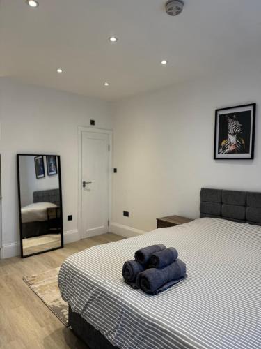 Heston Apartment | Chic Studio Living