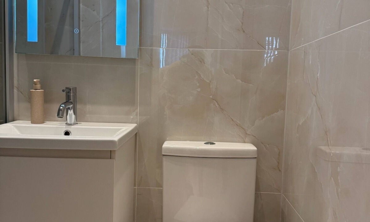 Heston Apartment | Chic Studio Living