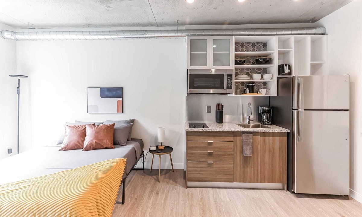 Gateway District Apartment | Chic Studio on Euclid Ave—Walk to Local Hotspots