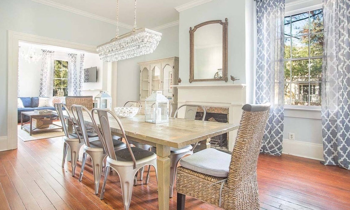 Historic District - North House | Chic Townhome for the Entire Family Near River Street by Lucky Savannah