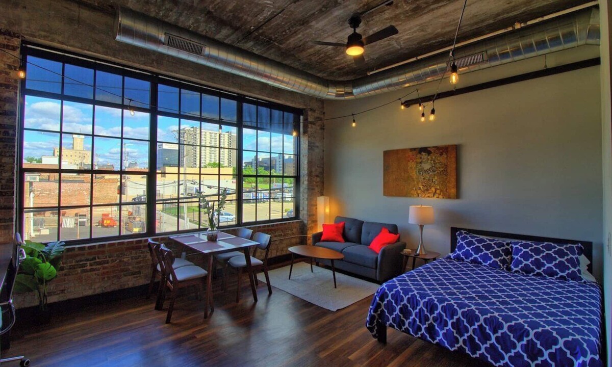 Midtown Hotel | Chic Ultramodern Studio Loft w/Designer Features