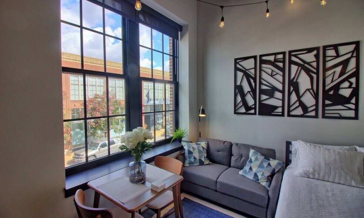 Midtown Apartment | Chic Ultramodern Studio Loft w/Designer Features