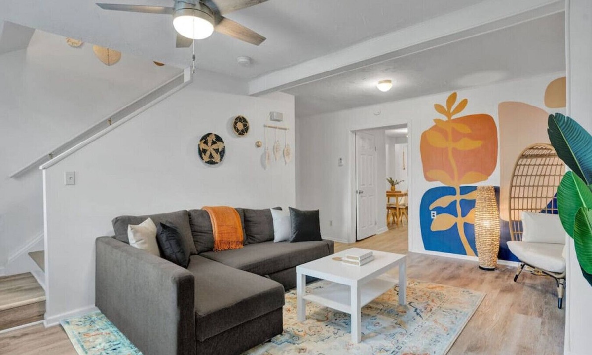 Downtown Historic District House | Chic Urban Oasis: Meets Comfort