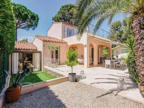 Mouans-Sartoux Villa | Chic Villa in Mouans-Sartoux