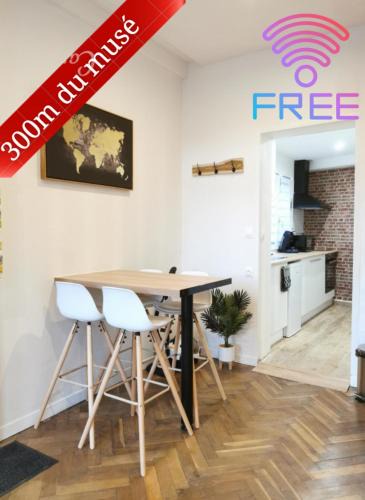 Albert Apartment | CHIC & WORK