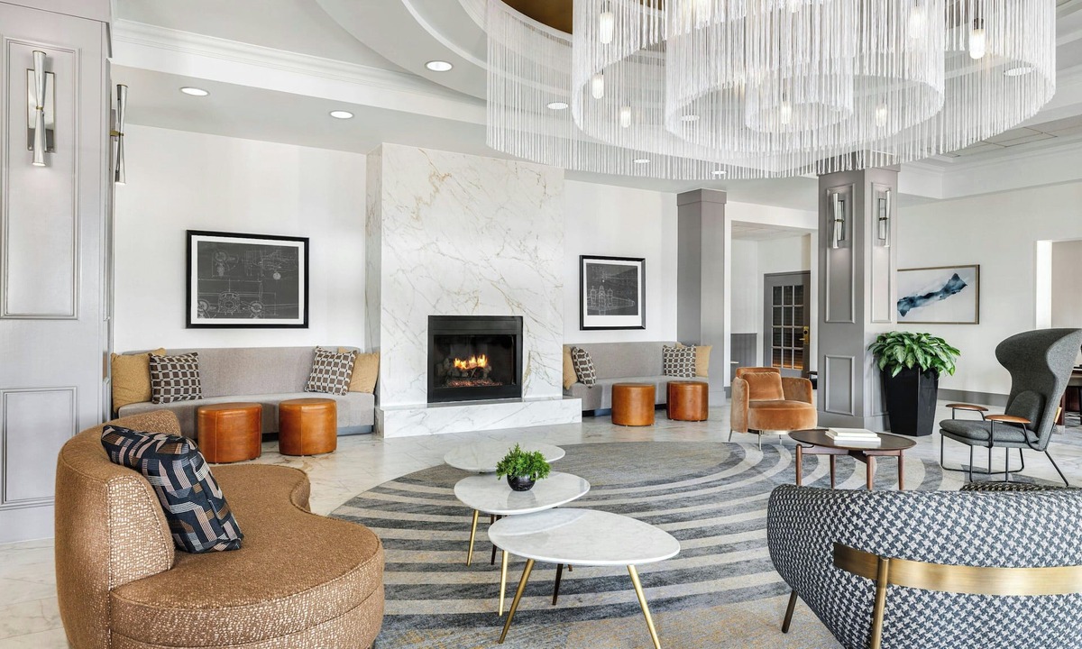 Clearing Hotel | Chicago Marriott Midway