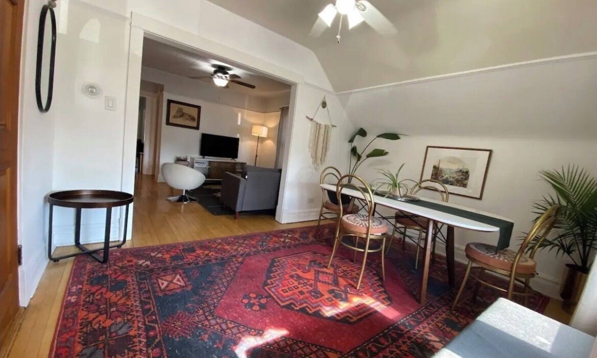 Chicago Apartment | CHICAGO Portage Park Pad